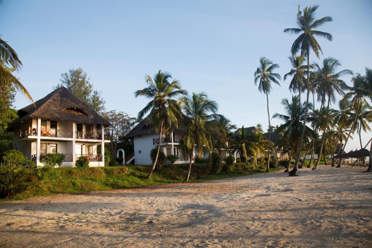 Antonio Beach Tree House Hotel & Spa Uroa Exterior foto
